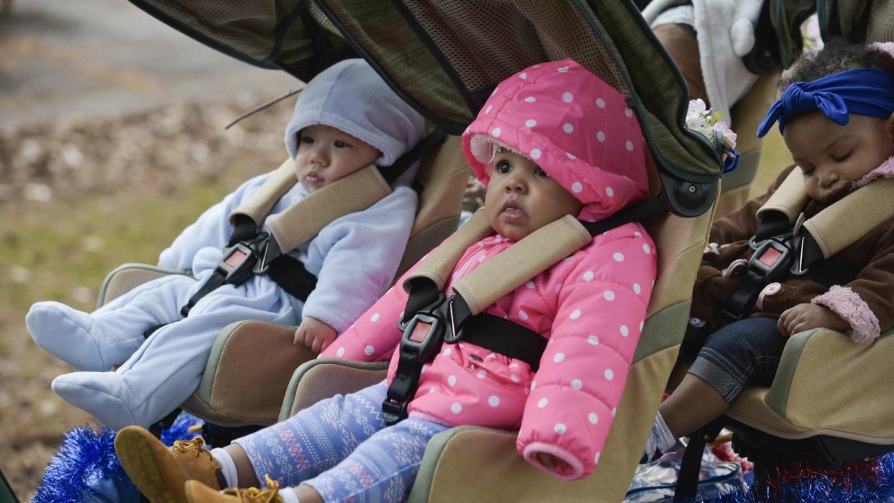 infants-sit-in-a-stroller-during-yoiko-child-development-c94597-1600